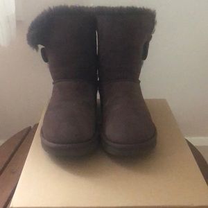 Uggs Bailey Button